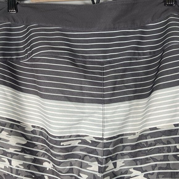 Vineyard Vines Boardshorts Men's 32 Beach Shorts Performance Swim Trunks Beach‎ - Picture 9 of 11